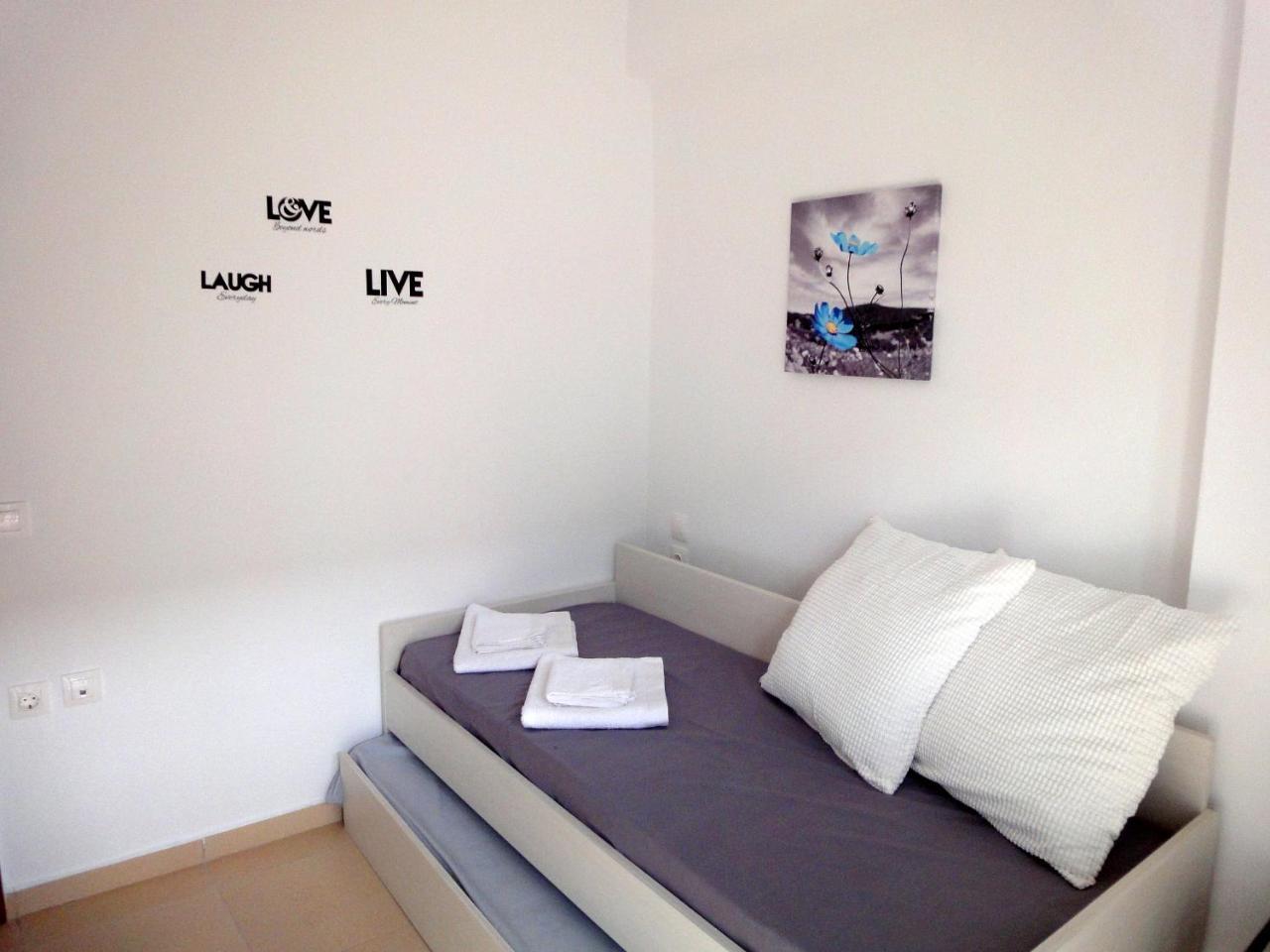 Polychrono Nikos Apartment Extérieur photo